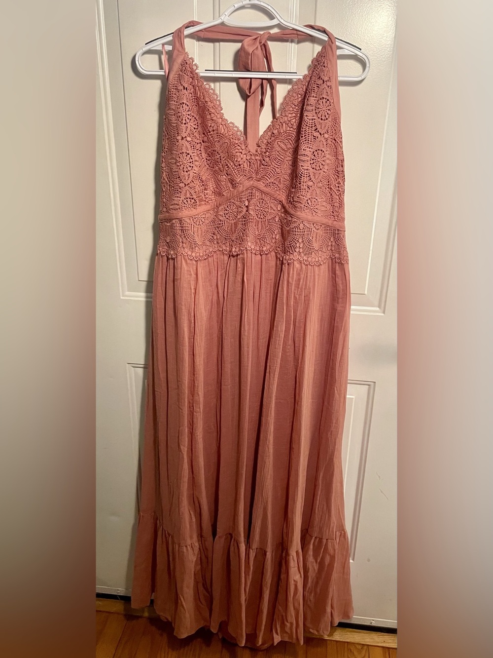 Torrid Size 2 (20) Dusty Rose Crochet Lace Halter Maxi Dress NWT originally $109